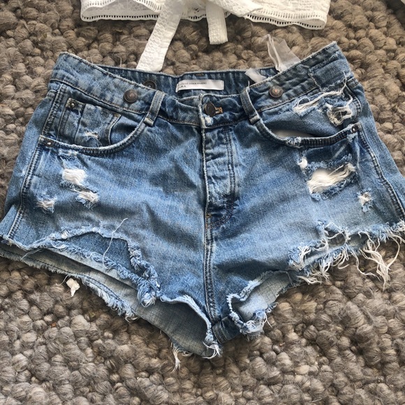 Beautiful Summer Set! - Picture 2 of 7